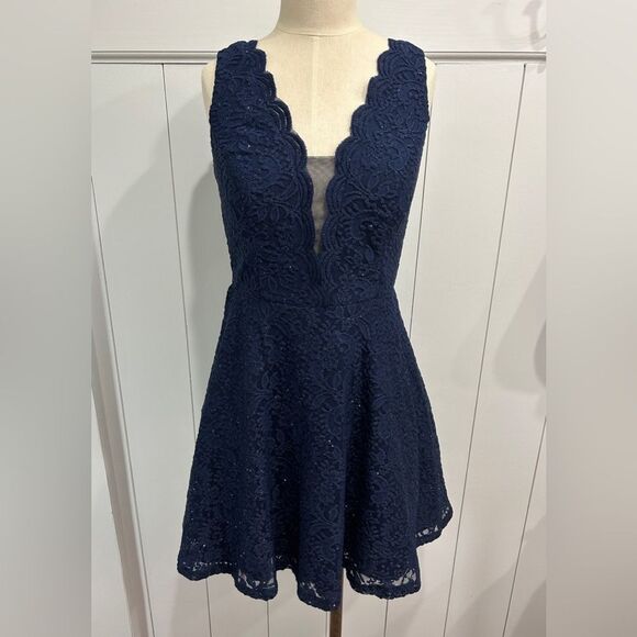 Navy Formal Sparkle Lace with Scalloped Neck Sleeveless Dress - Junior’s Size 9 - Picture 1 of 2